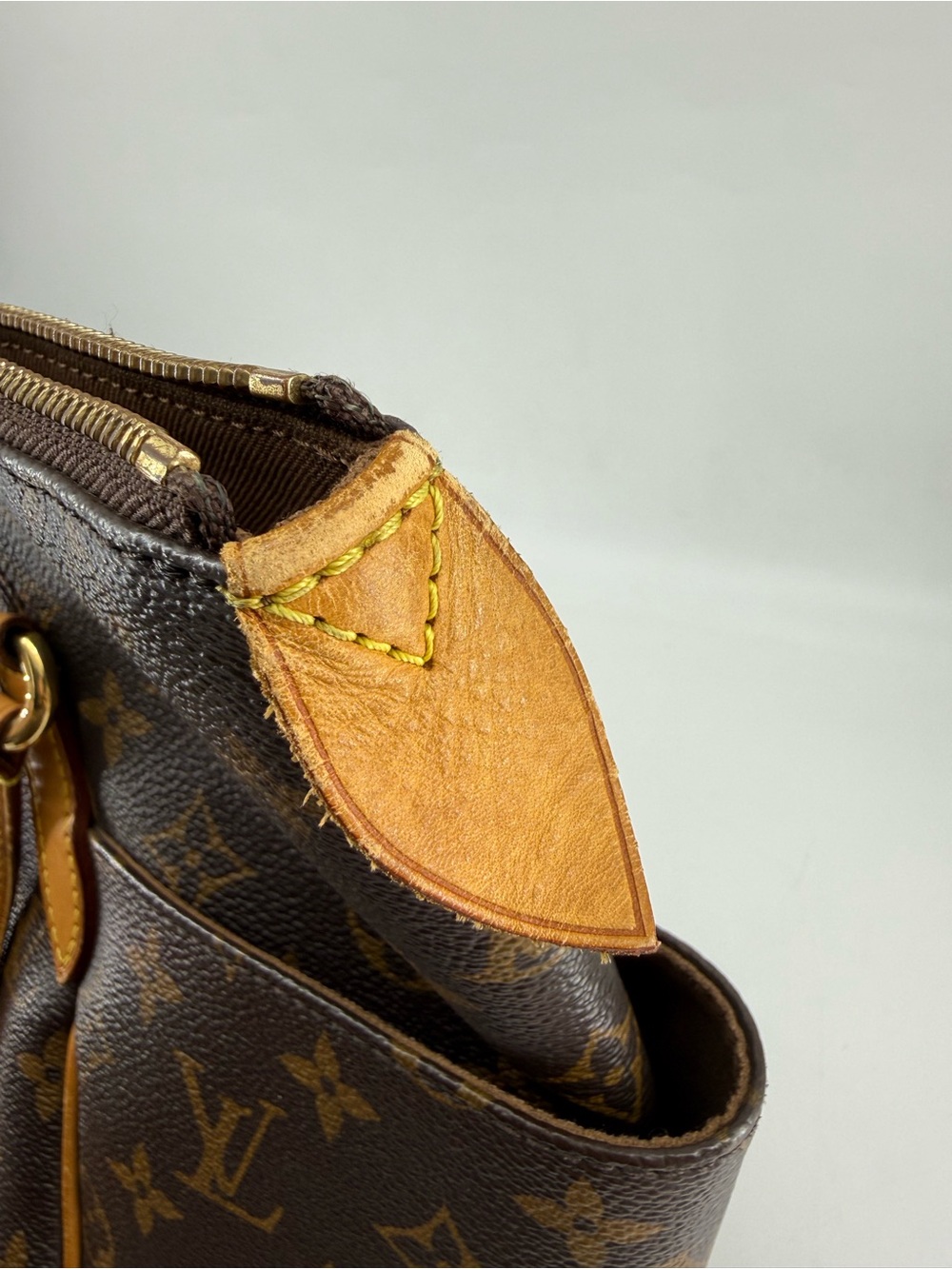 Louis Vuitton Totally Monogram Canvas Shoulder Tote - Picture 11 of 13